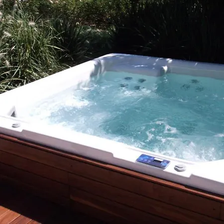 Marilena With Jacuzzi * Pigadhakia
